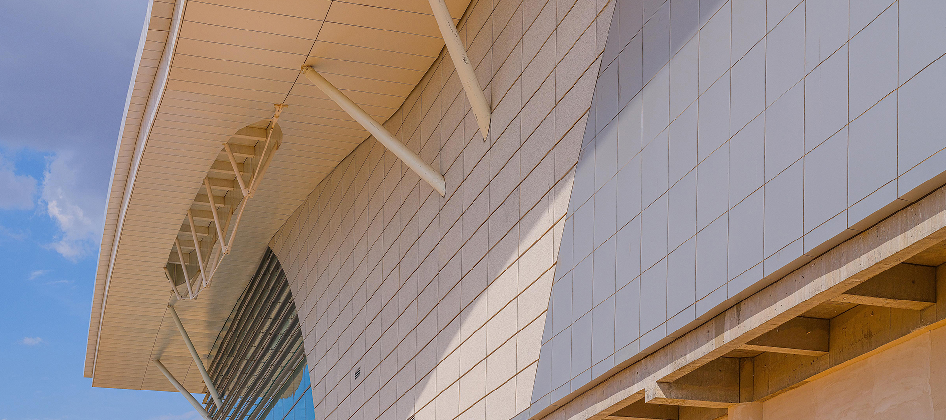 榆林榆陽機(jī)場T2航站樓擴(kuò)建
