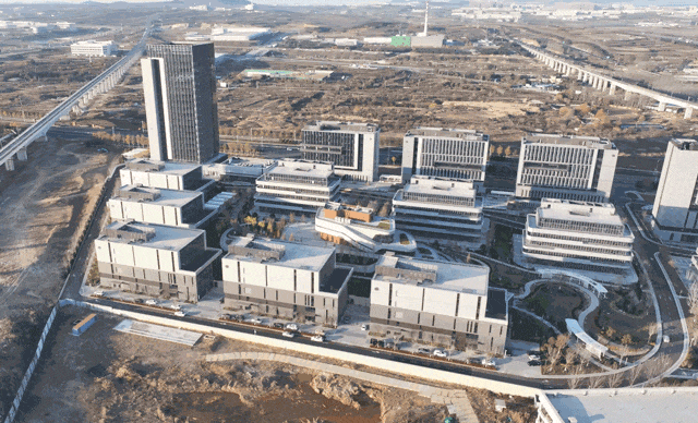 萬(wàn)事達(dá)30天極速交付,賦能環(huán)磁山項(xiàng)目幕墻美學(xué)!(圖2) 萬(wàn)事達(dá)30天極速交付,賦能環(huán)磁山項(xiàng)目幕墻美學(xué)!(圖2)