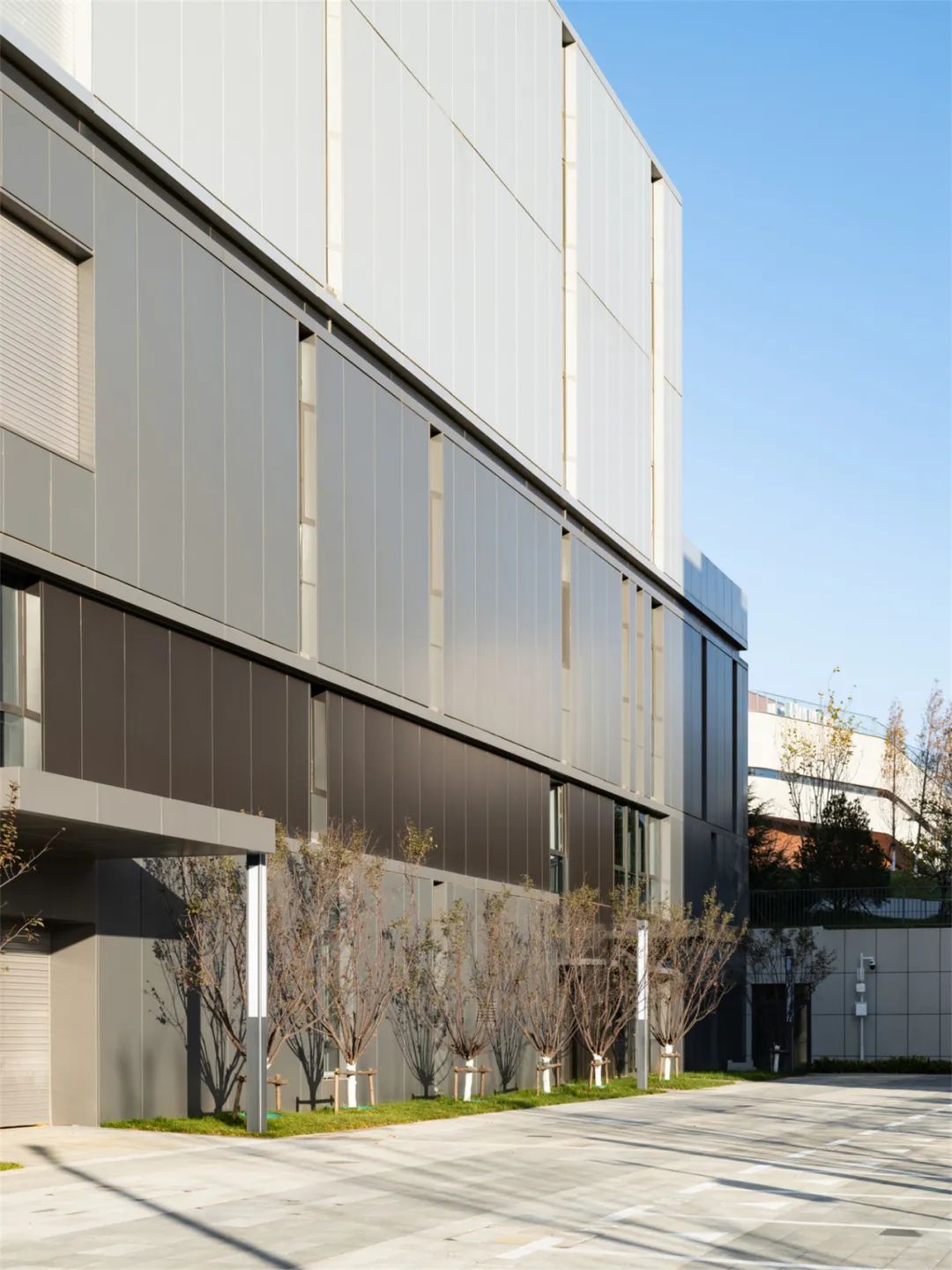 萬(wàn)事達(dá)30天極速交付,賦能環(huán)磁山項(xiàng)目幕墻美學(xué)!(圖1) 萬(wàn)事達(dá)30天極速交付,賦能環(huán)磁山項(xiàng)目幕墻美學(xué)!(圖1)